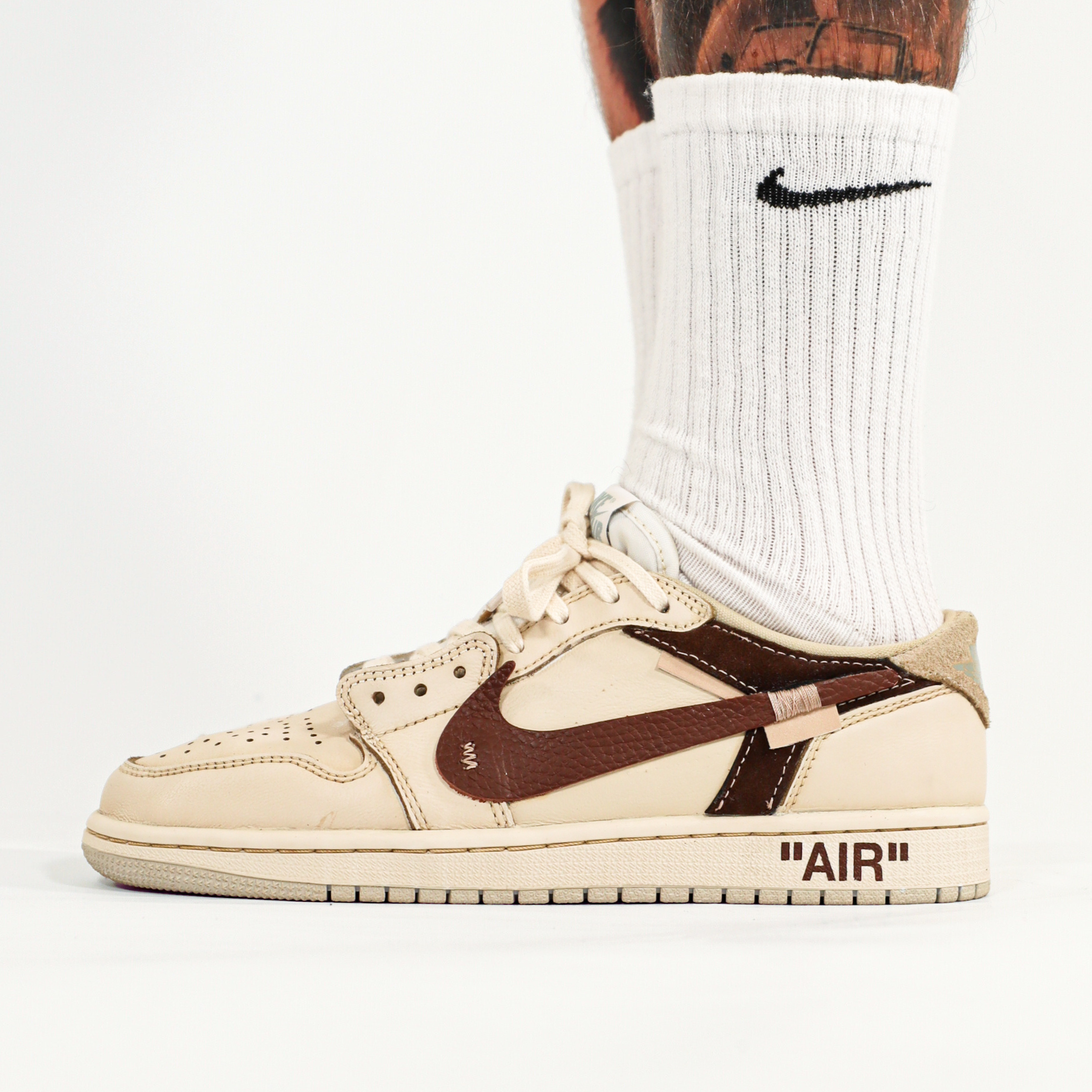 Nike Jordan 1 Coffee - V1 OW