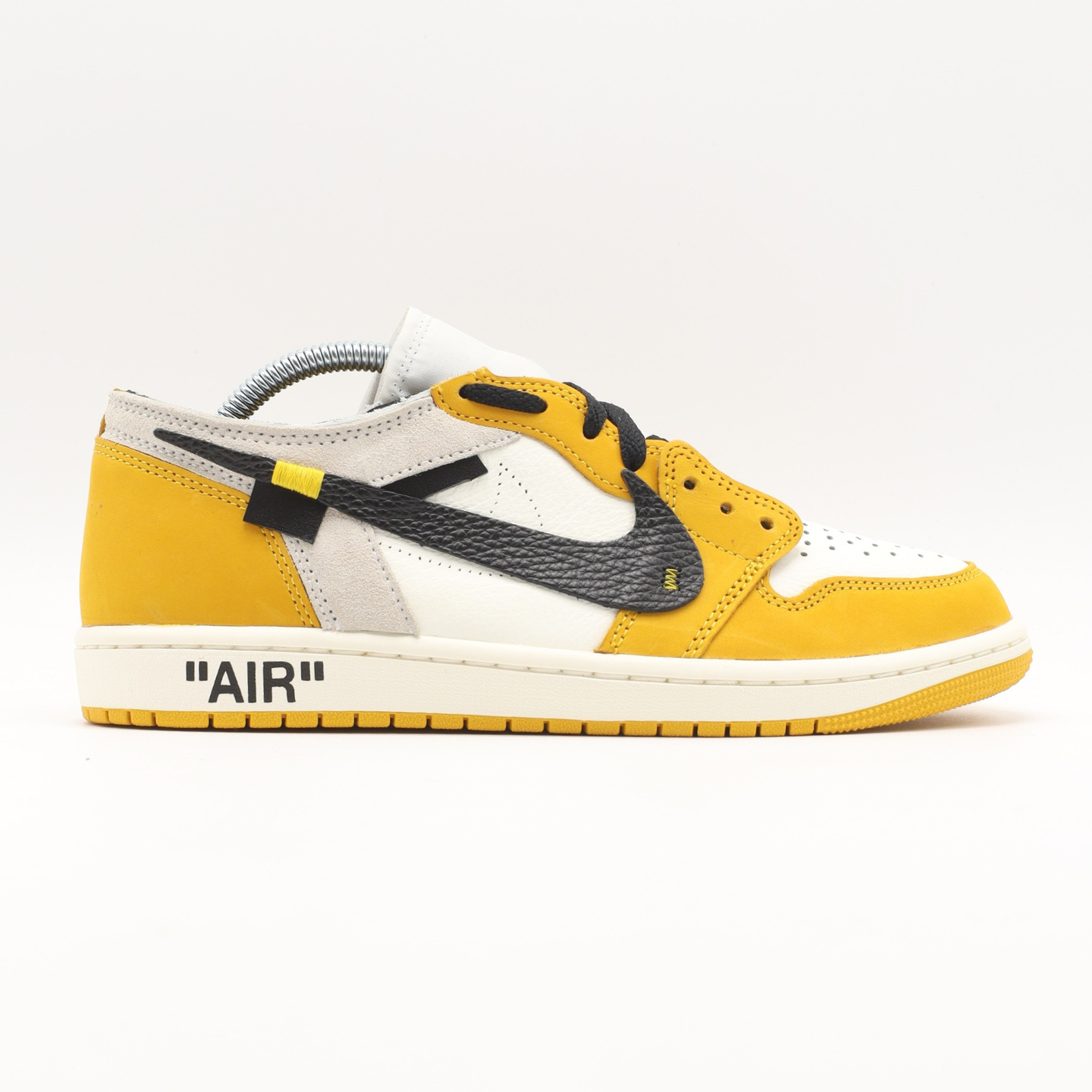 Nike Jordan 1 - Yellow Ochre