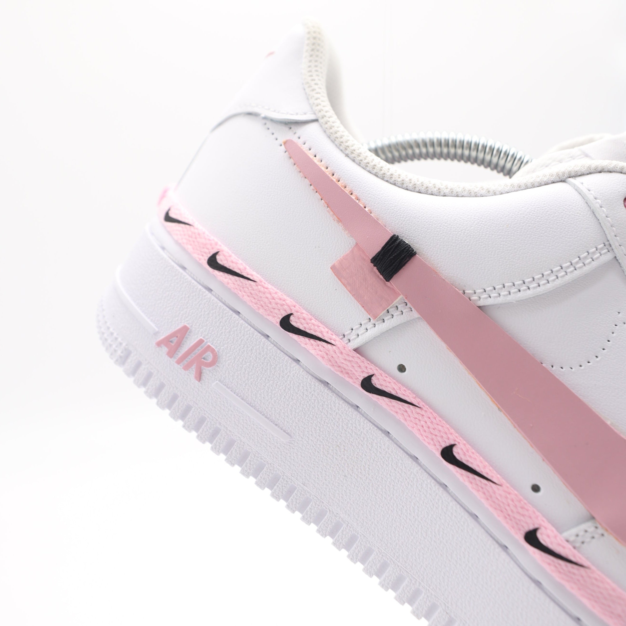 Nike Air Force 1 - Swoosh Pink